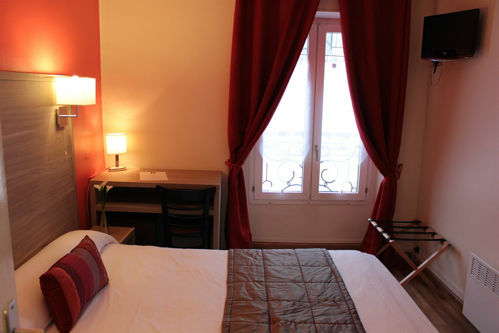 Amadeus Hotel Paris Exteriör bild